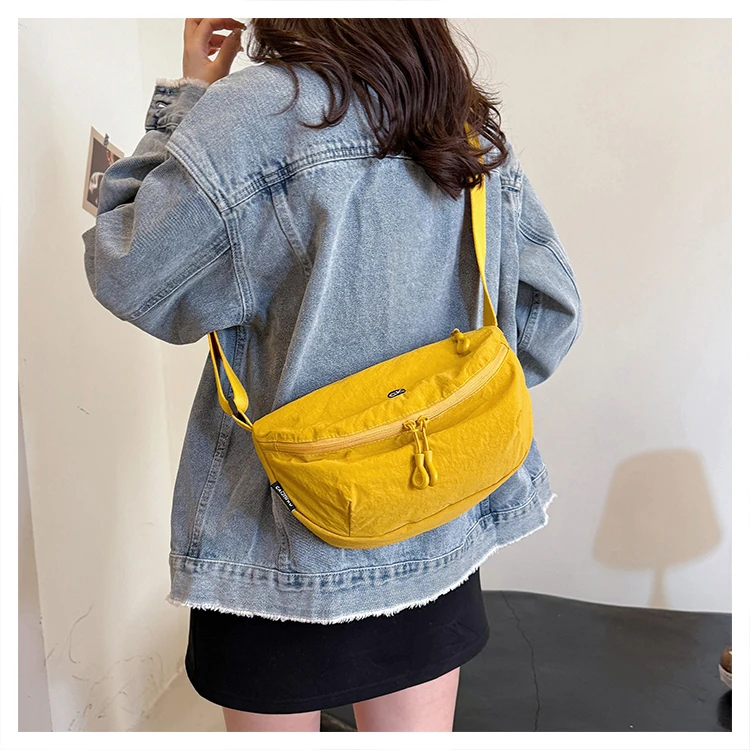 漫威蒂尼新款休闲运动包百搭纯色斜挎包时尚户外单肩包胸包女包