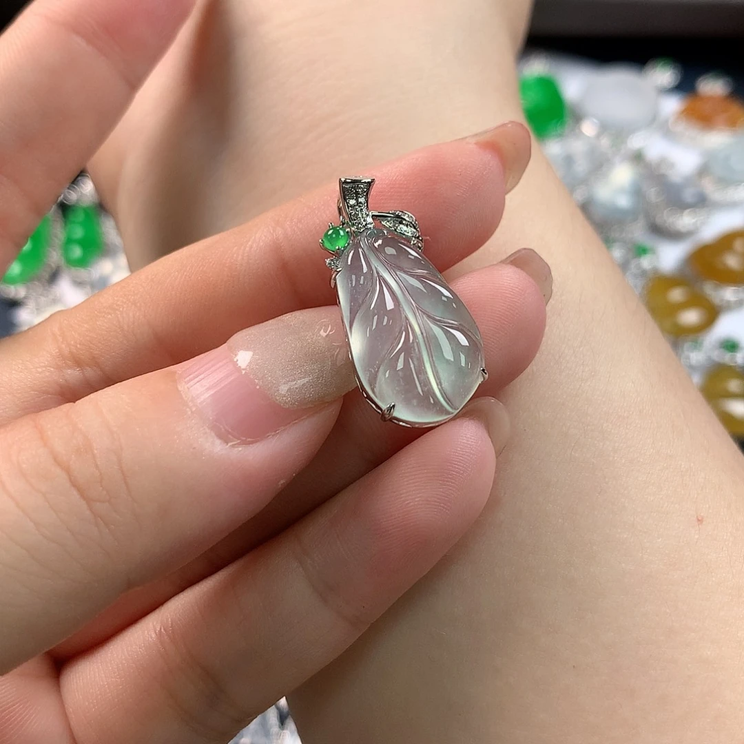 翡翠配石芭蕉叶子