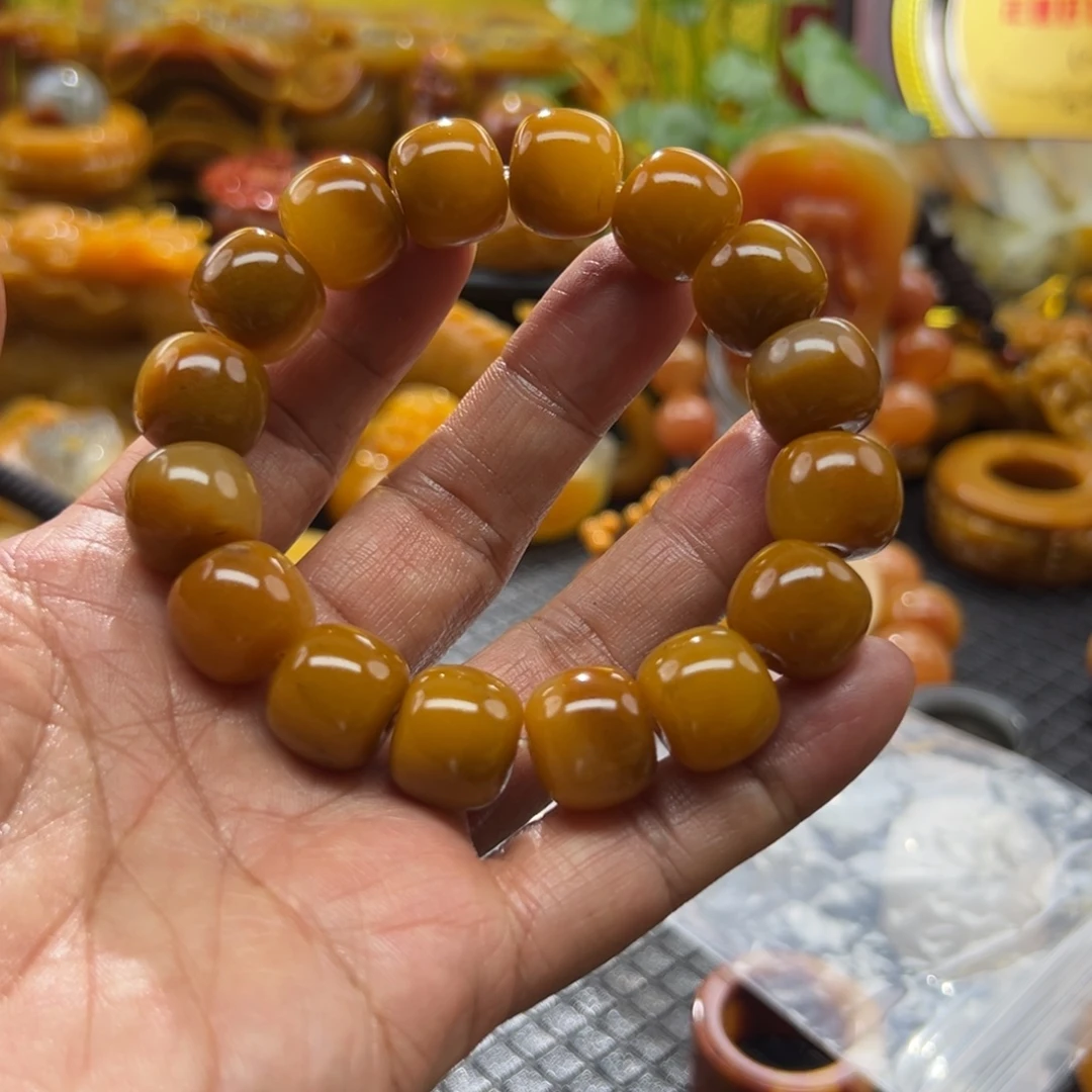 石英质玉未镶嵌颈饰