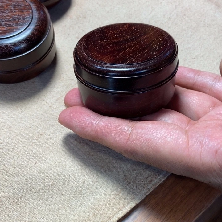 檀香紫檀（小叶紫檀）圆盒