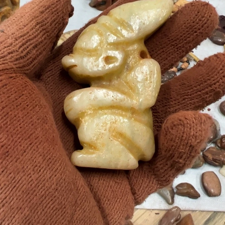 和田玉（黄玉）未镶嵌挂件