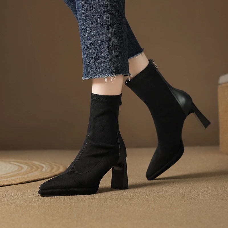 黑色绒面拼接短靴女高跟英伦风百搭弹力靴气质后拉链瘦瘦靴秋冬款