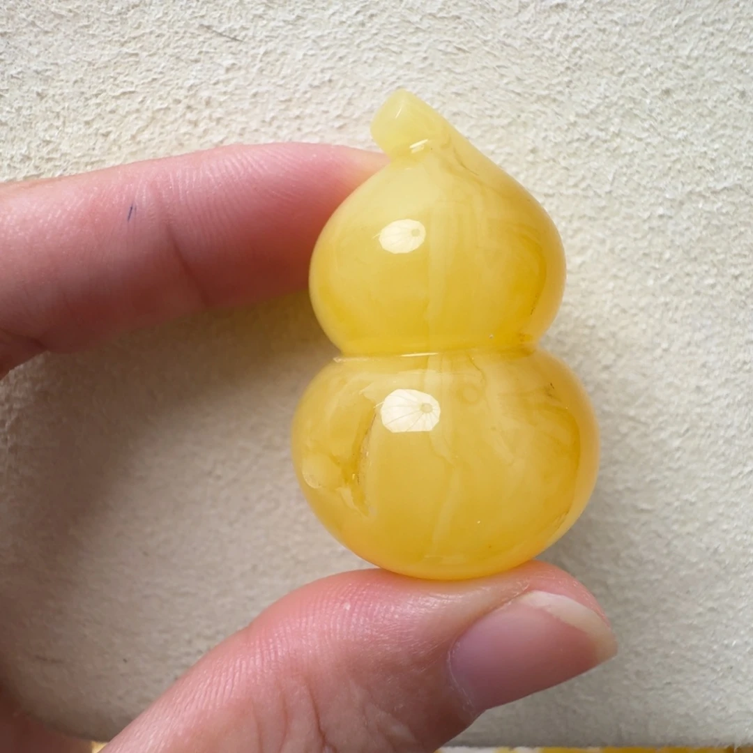 蜜蜡未镶嵌珠宝奇石有瑕疵，超过七天不退不换