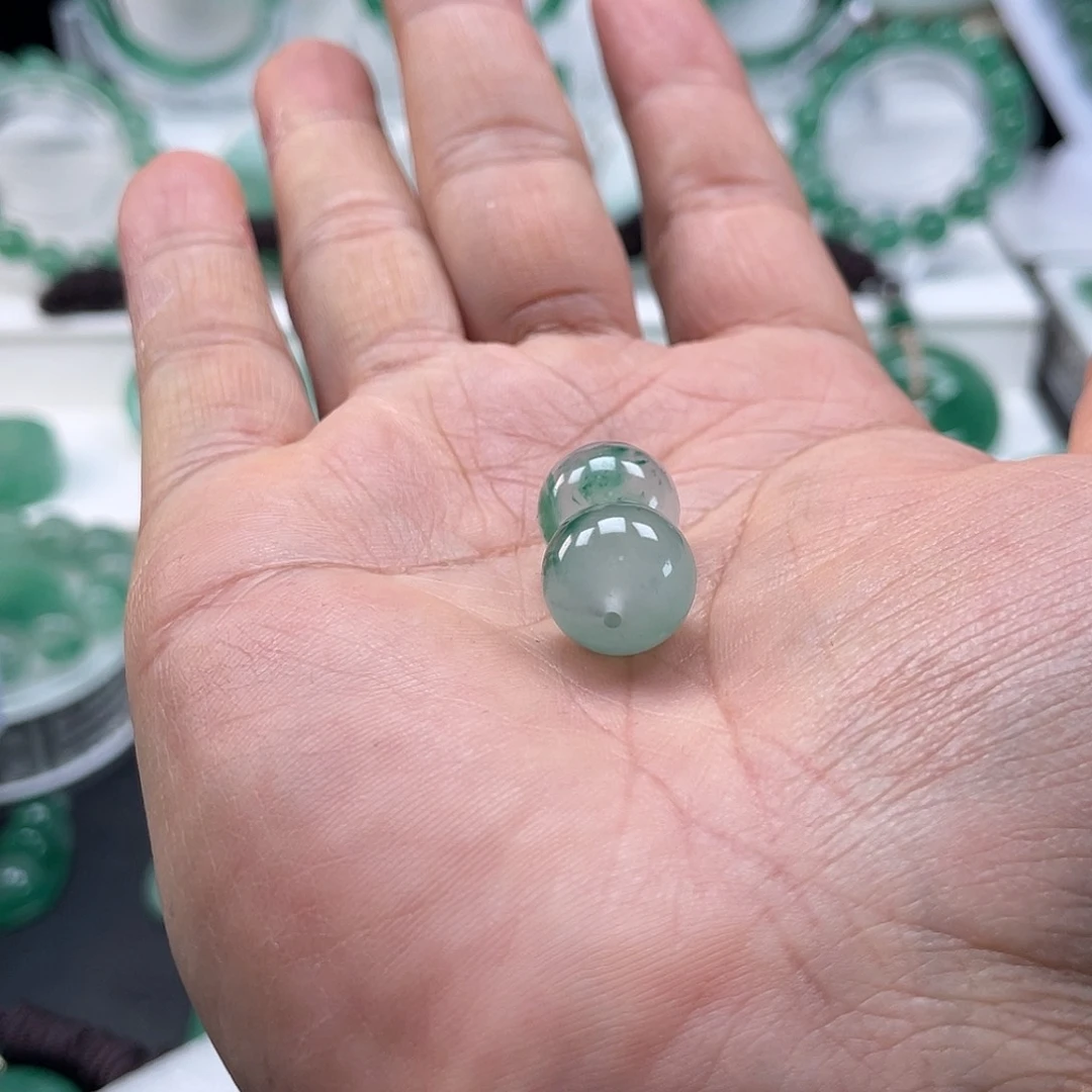 石英质玉吊坠(不含链)未镶嵌李