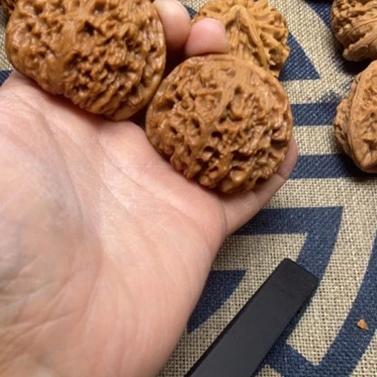 吊坠文玩核桃球疆46