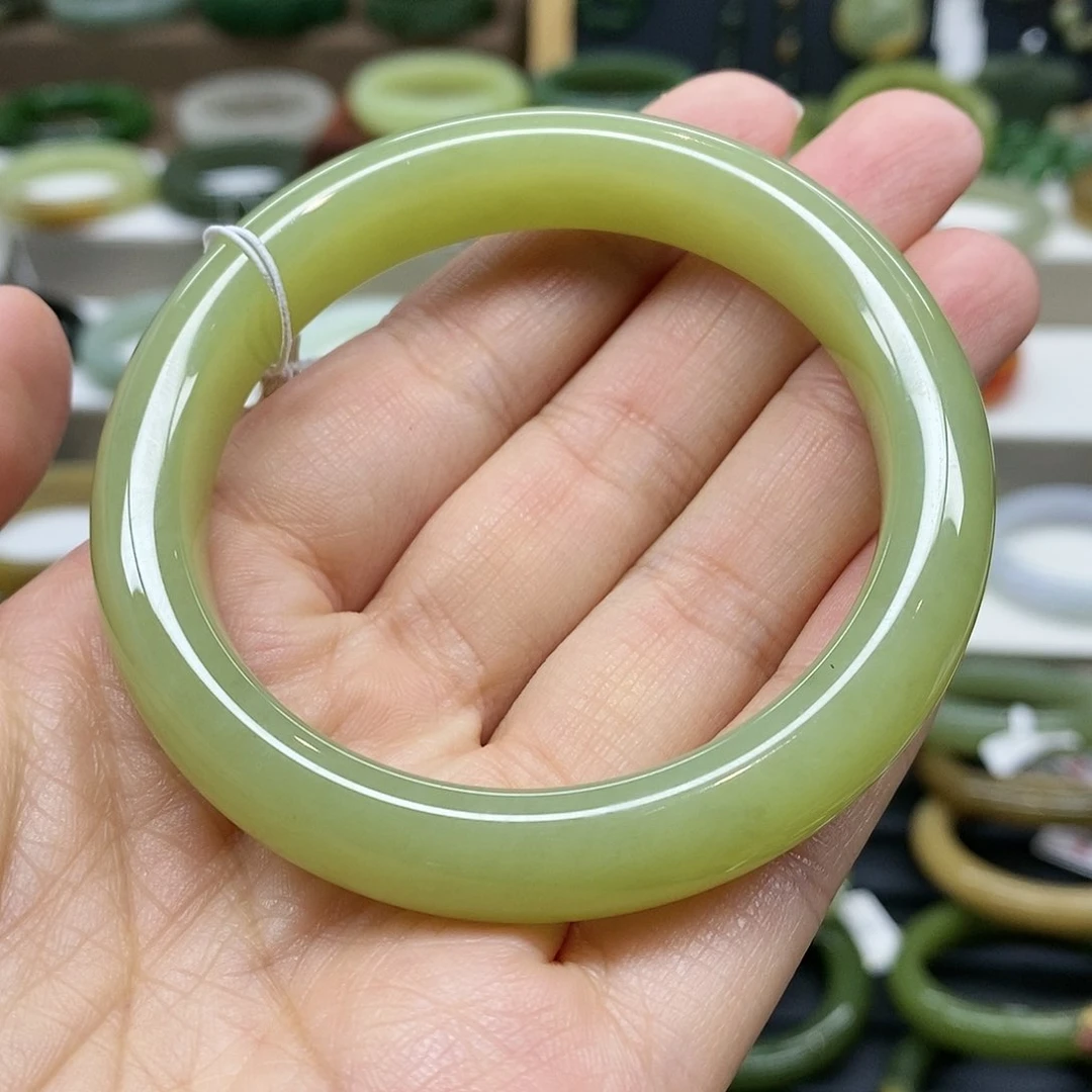 【闪购商品】未镶嵌手镯和田玉