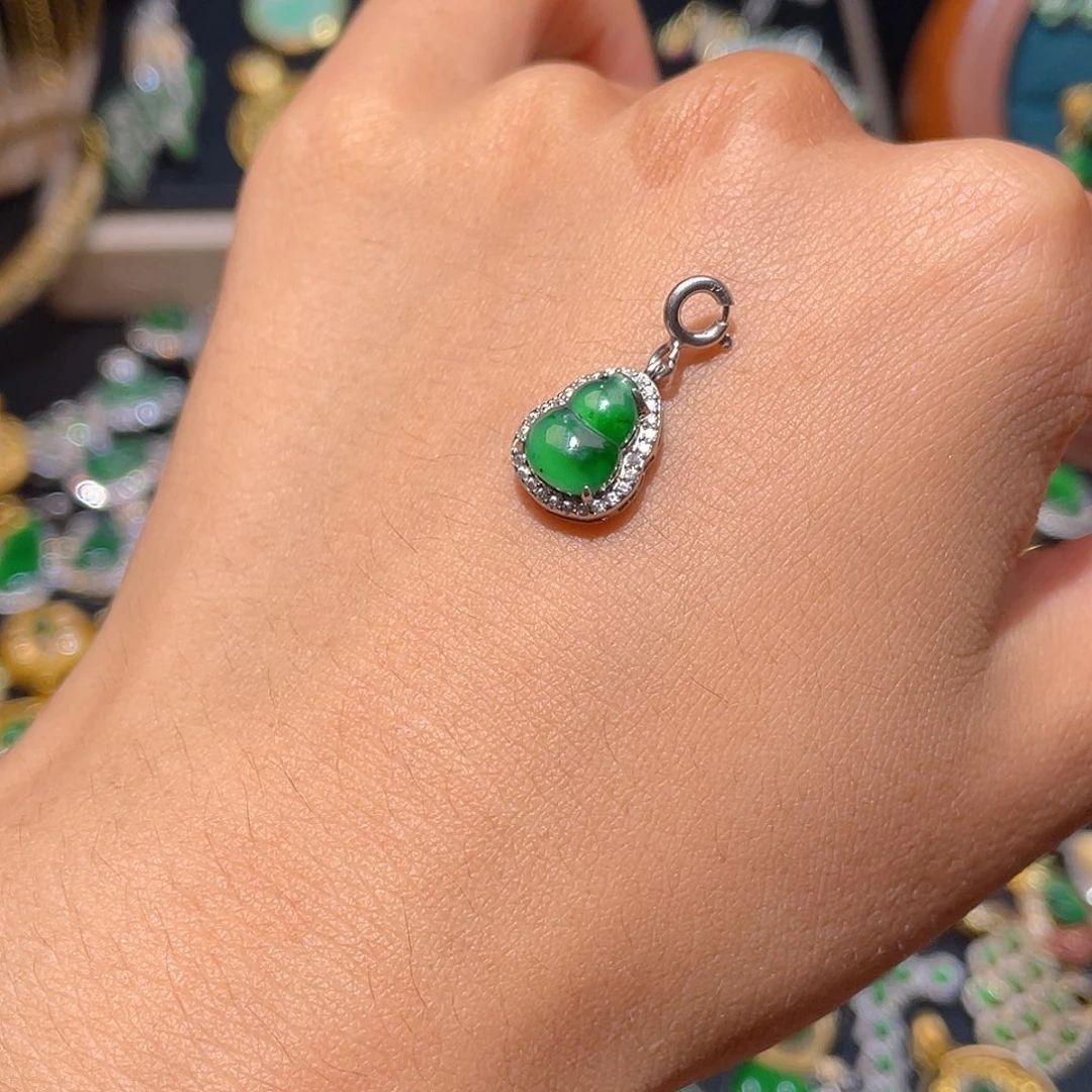 颈饰银S925镶嵌翡翠