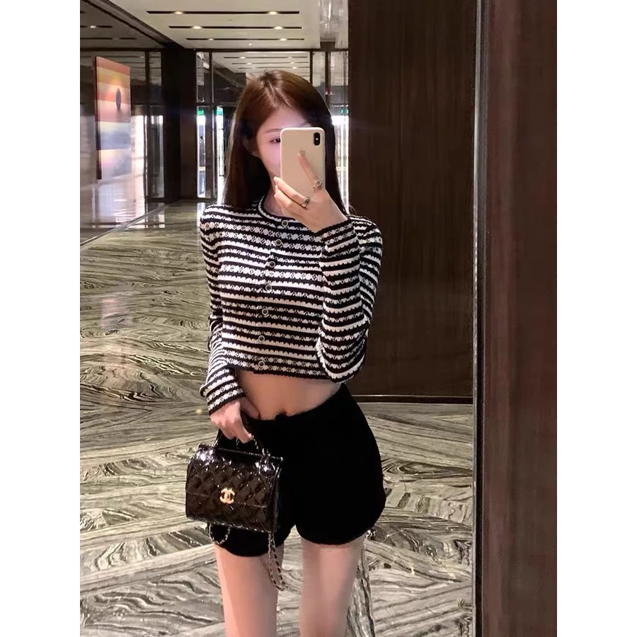 秋季新款女装条纹提花圆领修身长袖短款针织开衫女小香风上衣外套