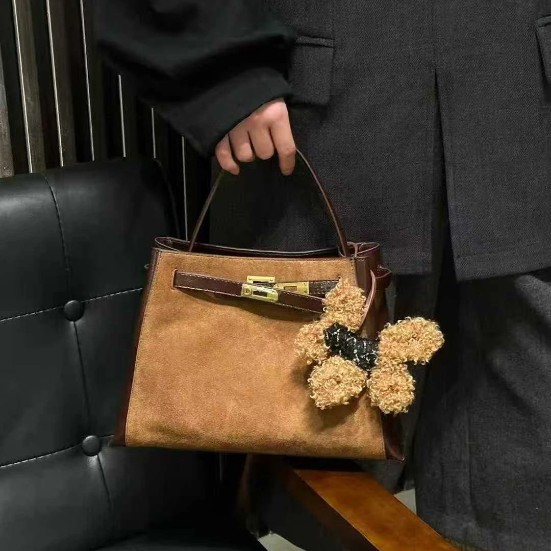 通勤风磨砂单肩款朋克风斜挎包时尚百搭秋冬大号