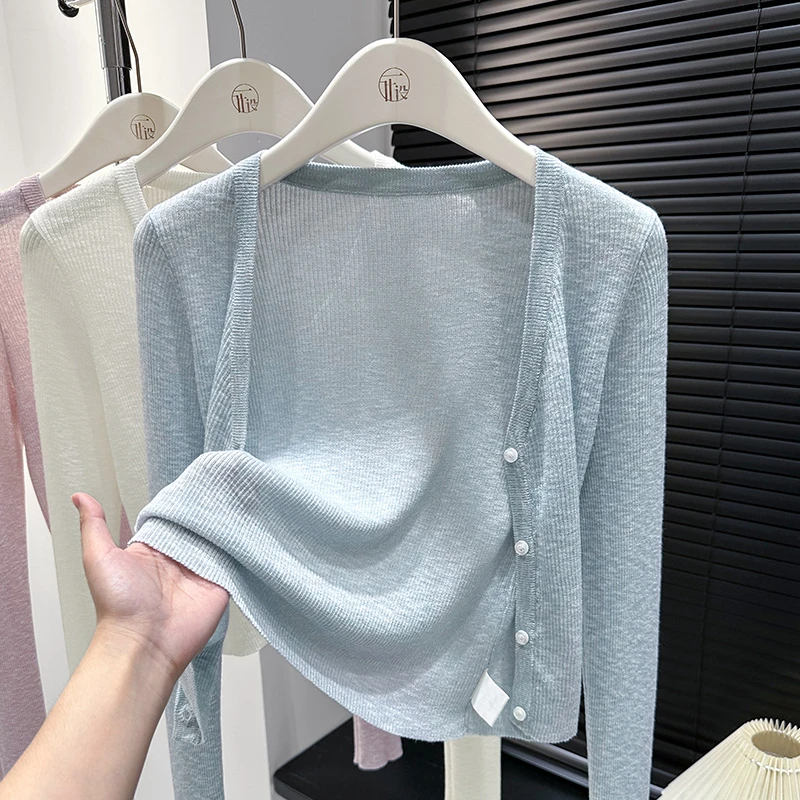 气质蓝色V领竹节麻上衣女2025夏季修身冰丝薄款软糯设计感短外套