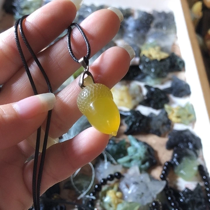 岫玉未镶嵌岫玉挂件