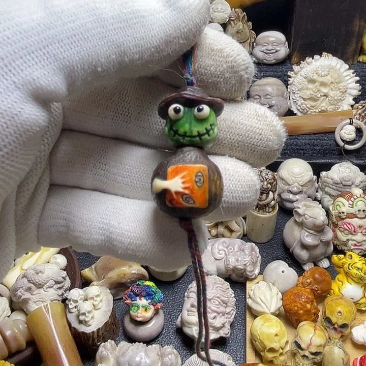 无非金属配饰鹿角雕刻阿呆小丑