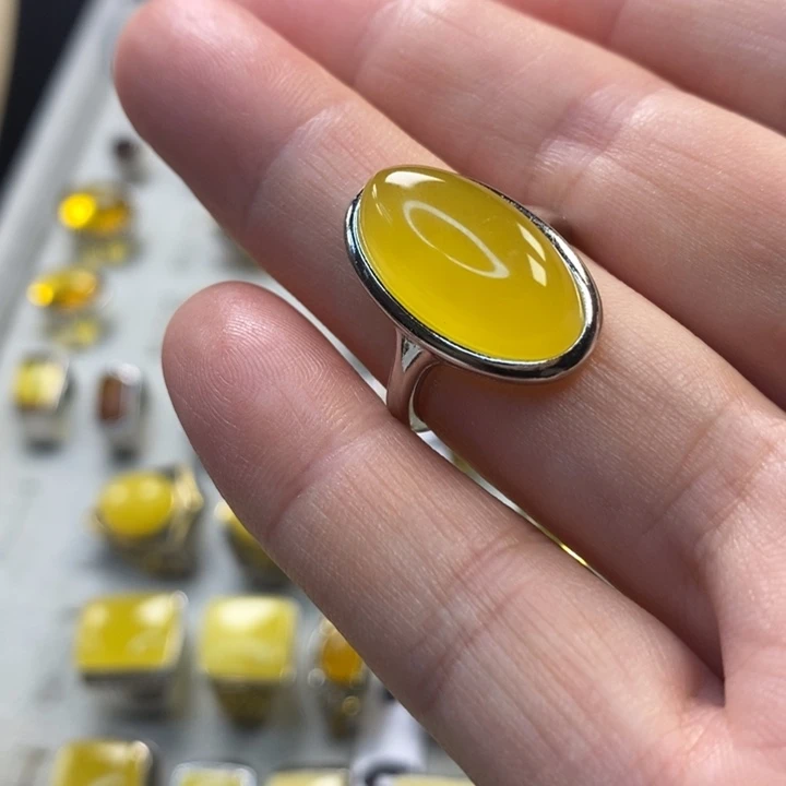 琥珀银S925镶嵌戒指纯天然蜜蜡戒指