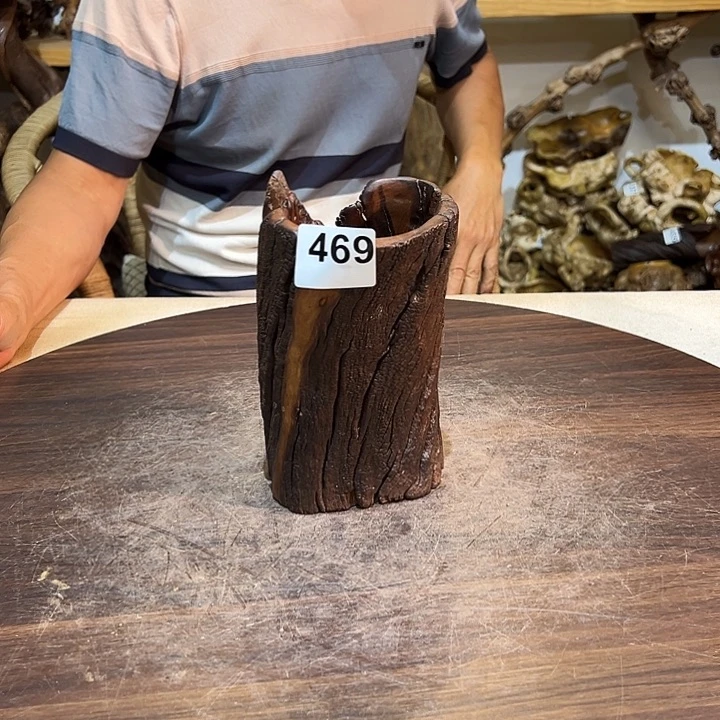 笔筒469云南树瘤根艺