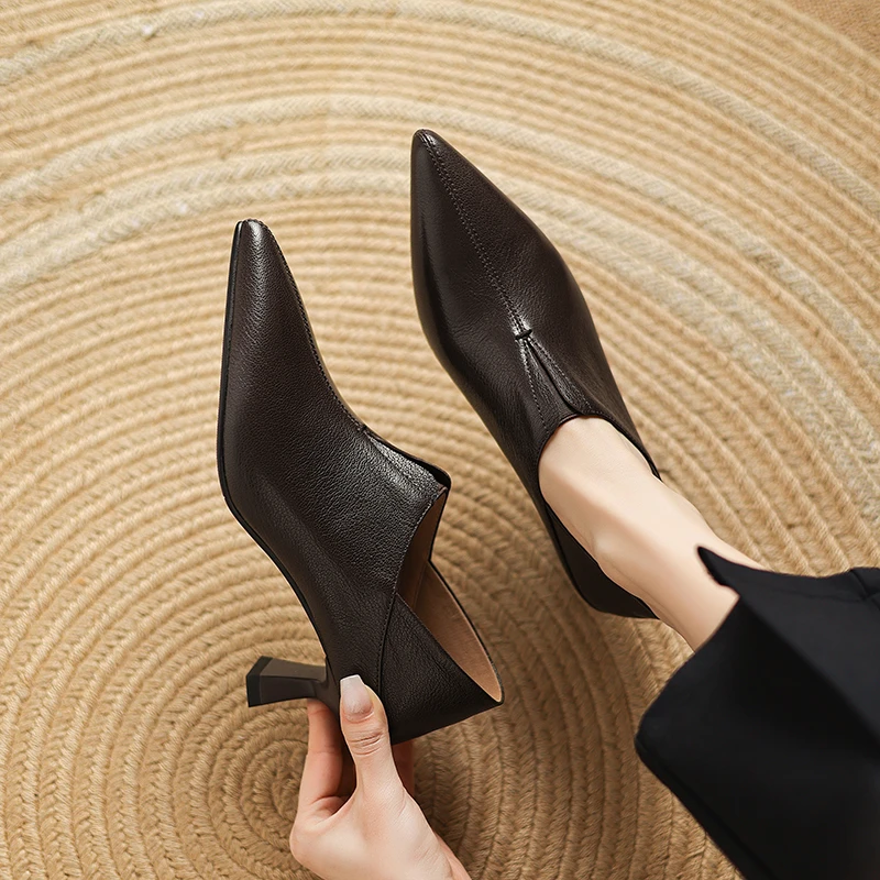 5.5cm软羊皮深口单鞋女2025春季新款细跟尖头气质V口通勤高跟鞋