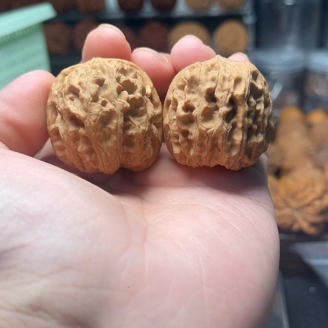 1文玩核桃蓟县蜡块35-265