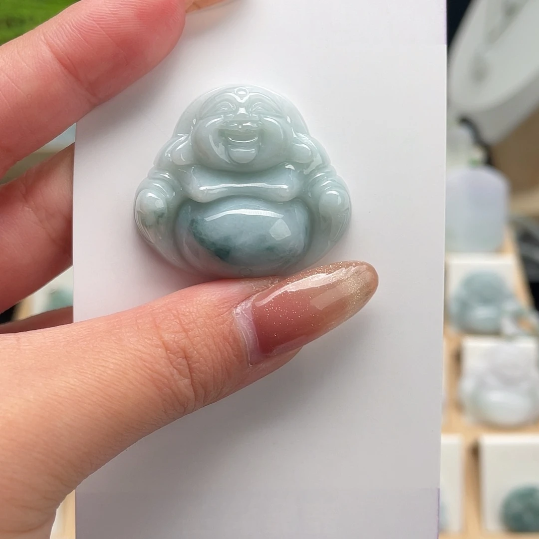 翡翠未镶嵌颈饰佛公