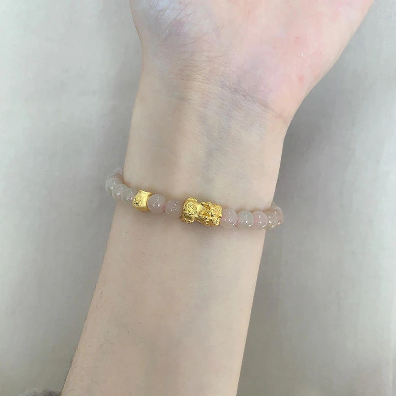 铜合金手链 金色貔貅宝宝女款新款本命年精致手串礼物送女友轻奢