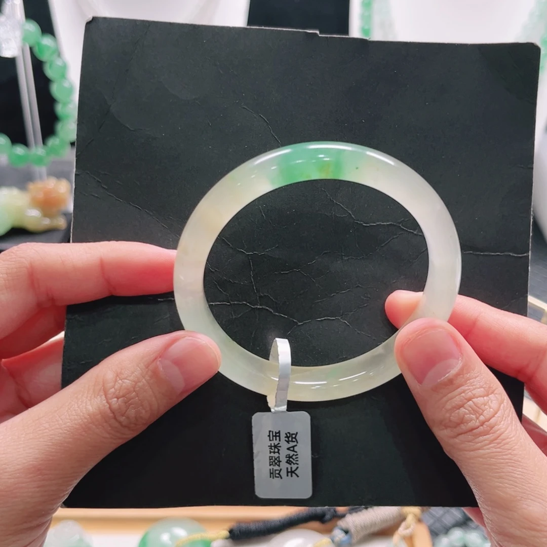 石英质玉未镶嵌手镯56