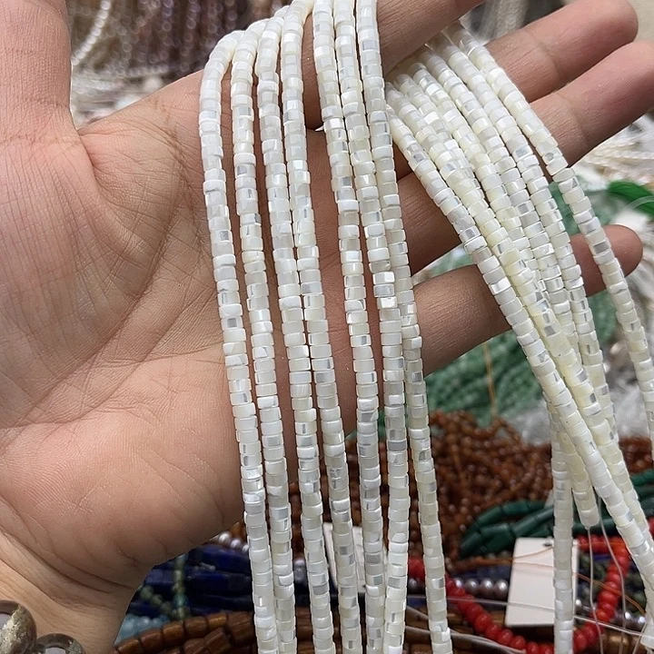 玛瑙/玉髓未镶嵌珠宝半成品一条4/2mm左右白蝶贝直切