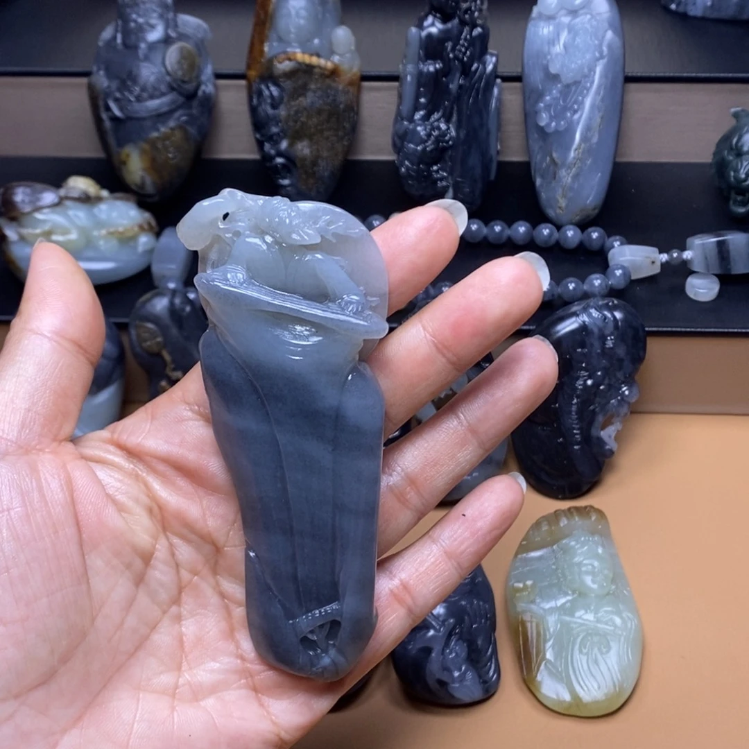 颈饰未镶嵌和田玉