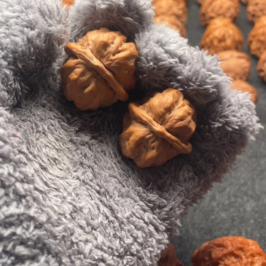 串****文玩核桃吊坠全品白茬蛤蟆头