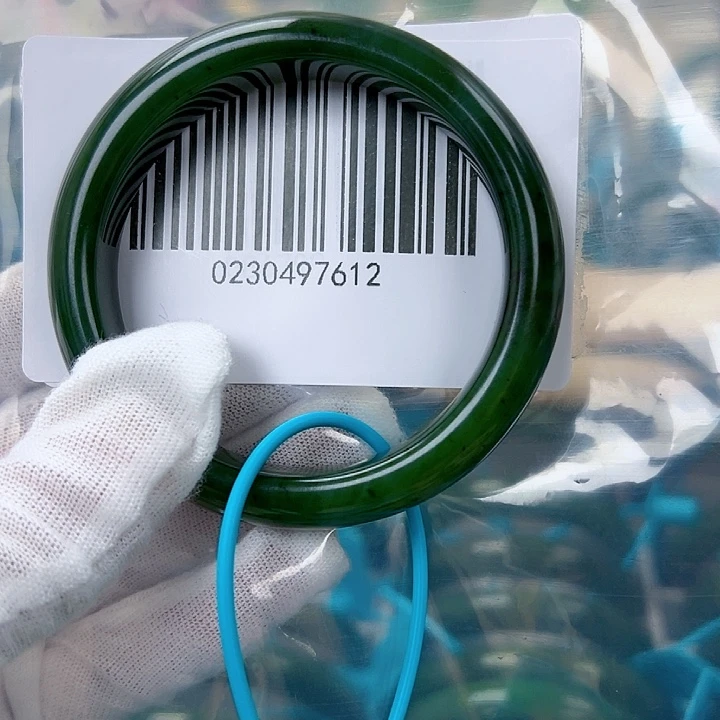 和田玉手镯未镶嵌包容55