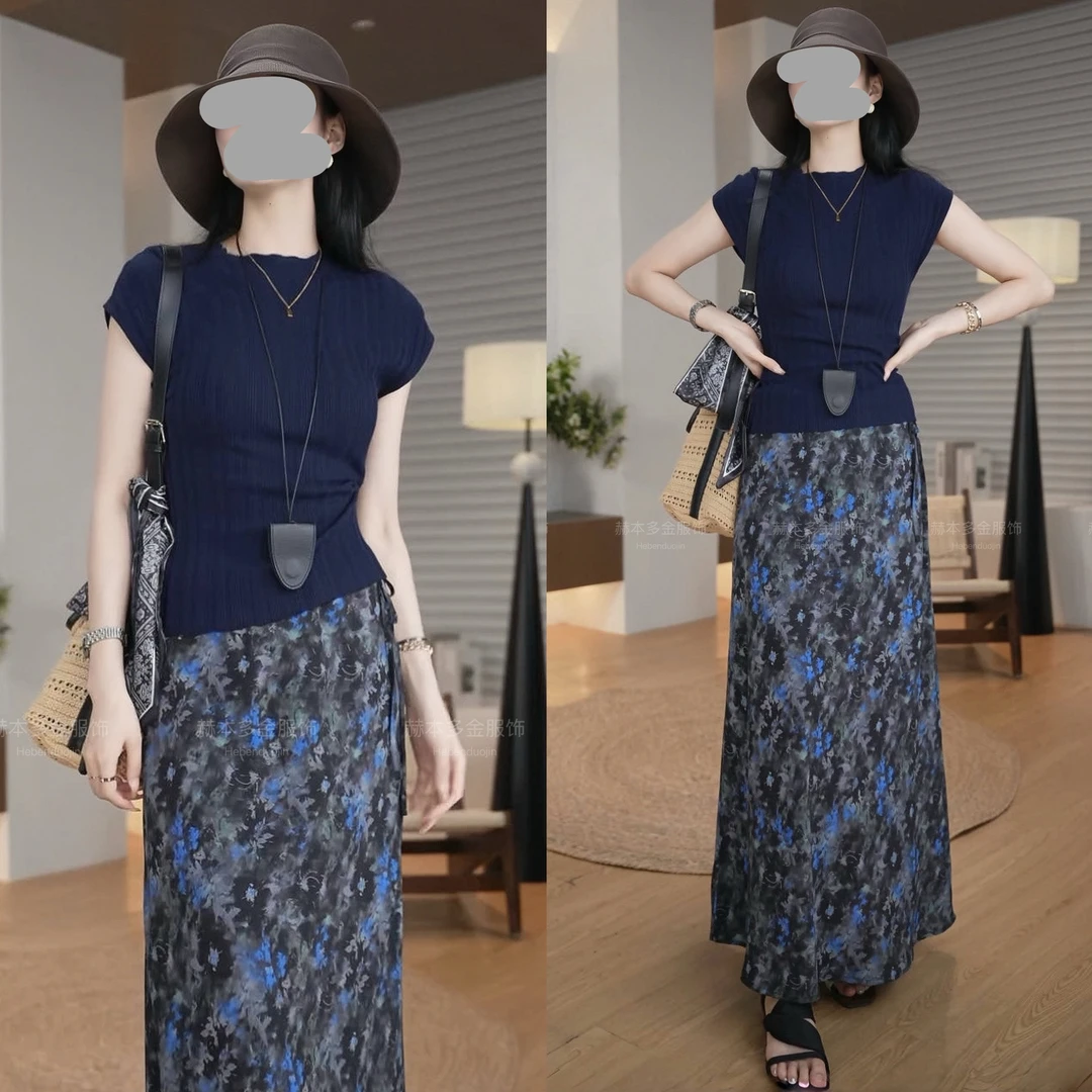 2025夏季气质优雅设计感透气短袖针织上衣显瘦百搭碎花半身裙套装