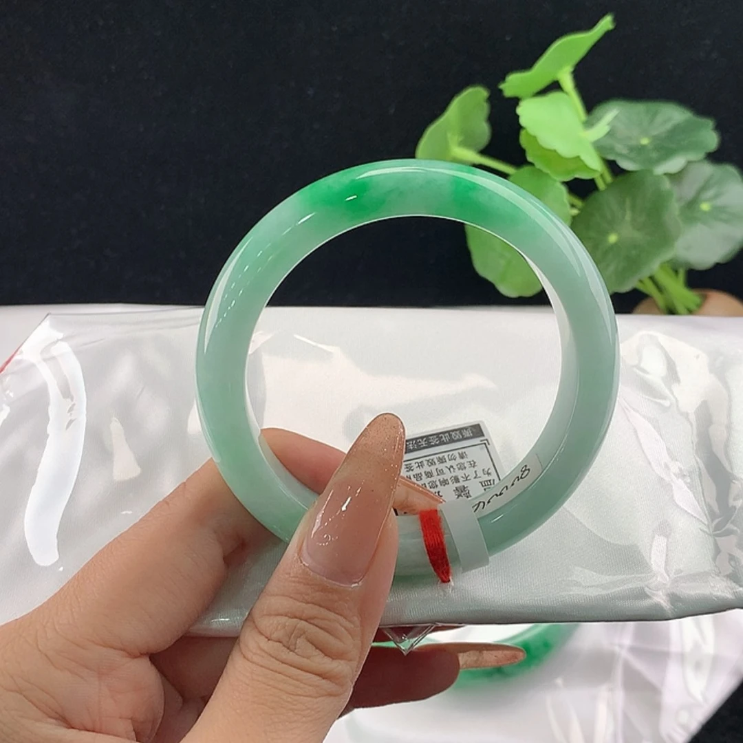 【闪购商品】未镶嵌手镯翡翠正56