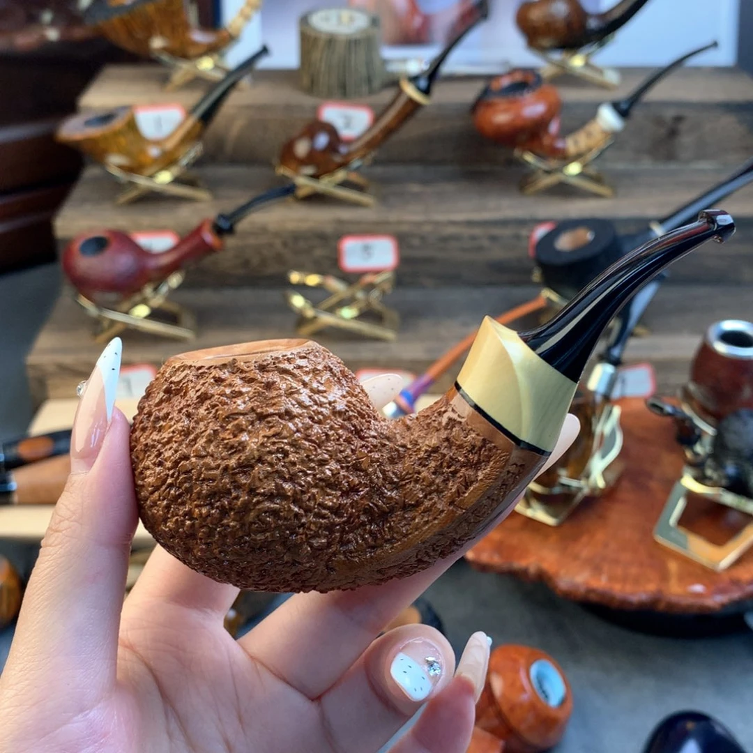 吉*车原木峦刻黑丁苹果