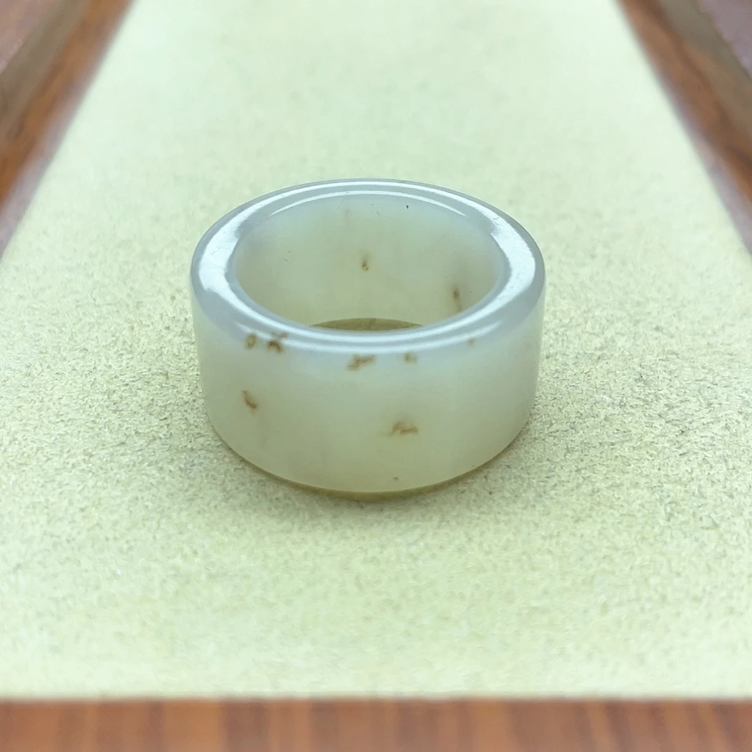 未镶嵌戒指和田玉64特色款宽直切20码