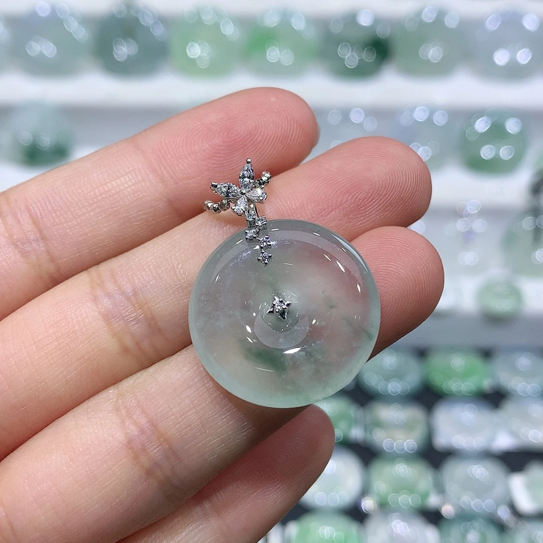 吊坠(不含链)未镶嵌翡翠