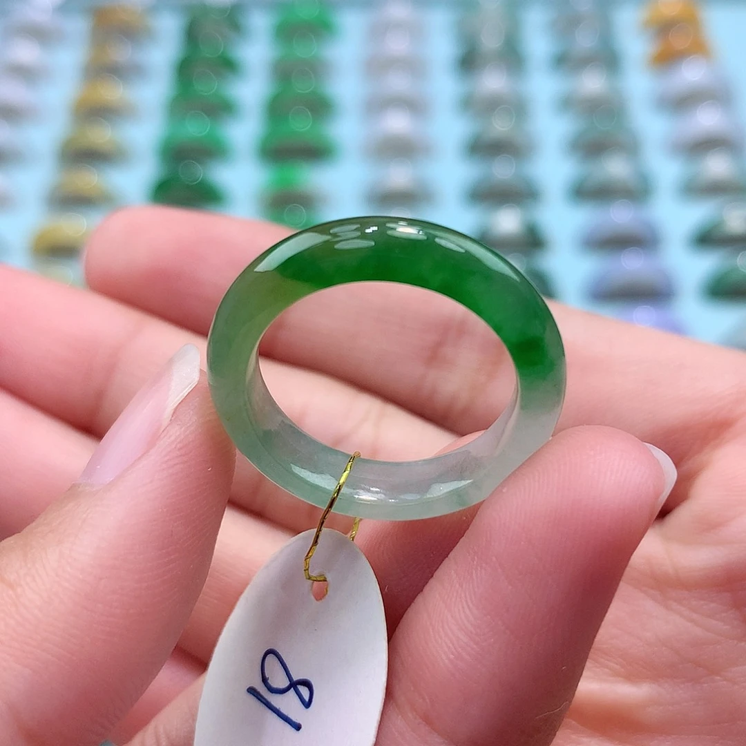 未镶嵌戒指翡翠18圈