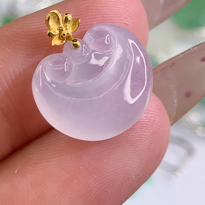 翡翠18K金镶嵌颈饰翡翠