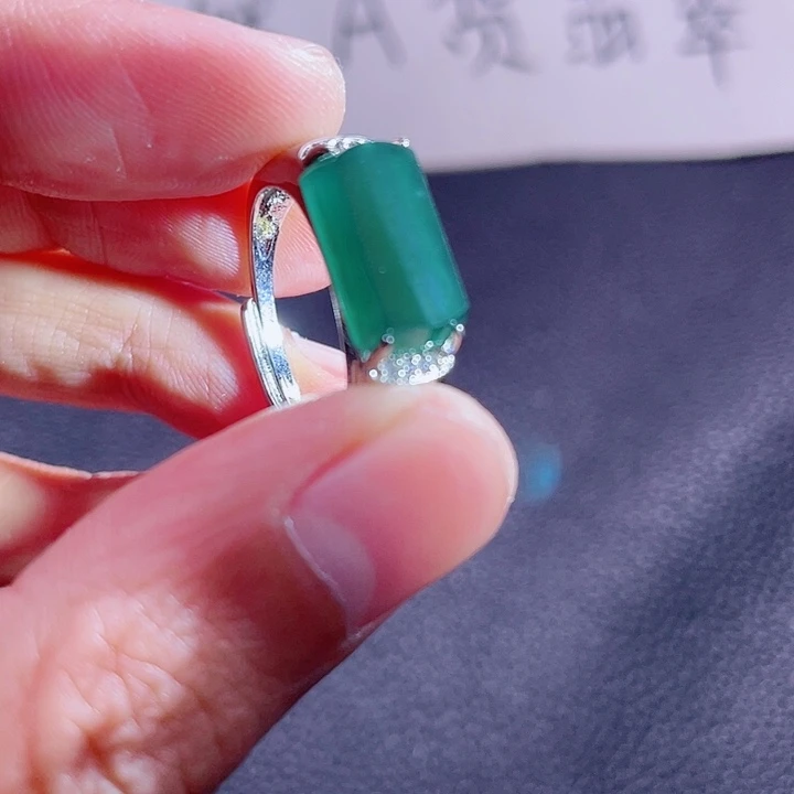 翡翠颈饰未镶嵌988888888