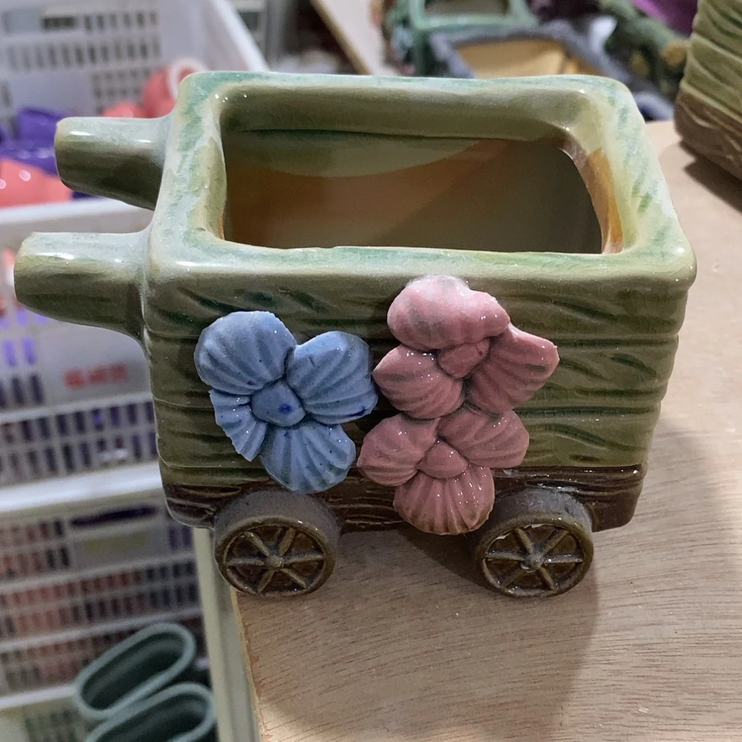 摆件陶盆有孔 花朵坏介意勿拍