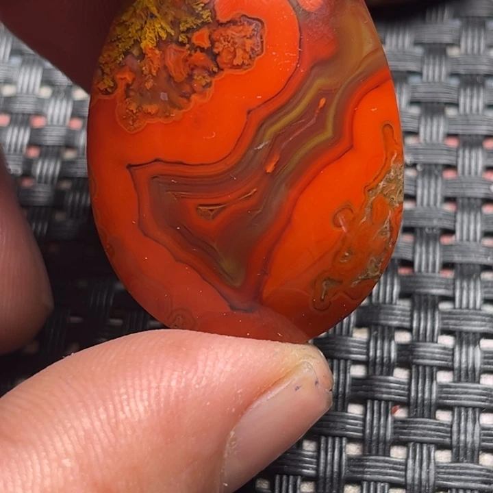 未镶嵌颈饰玛瑙/玉髓松****司