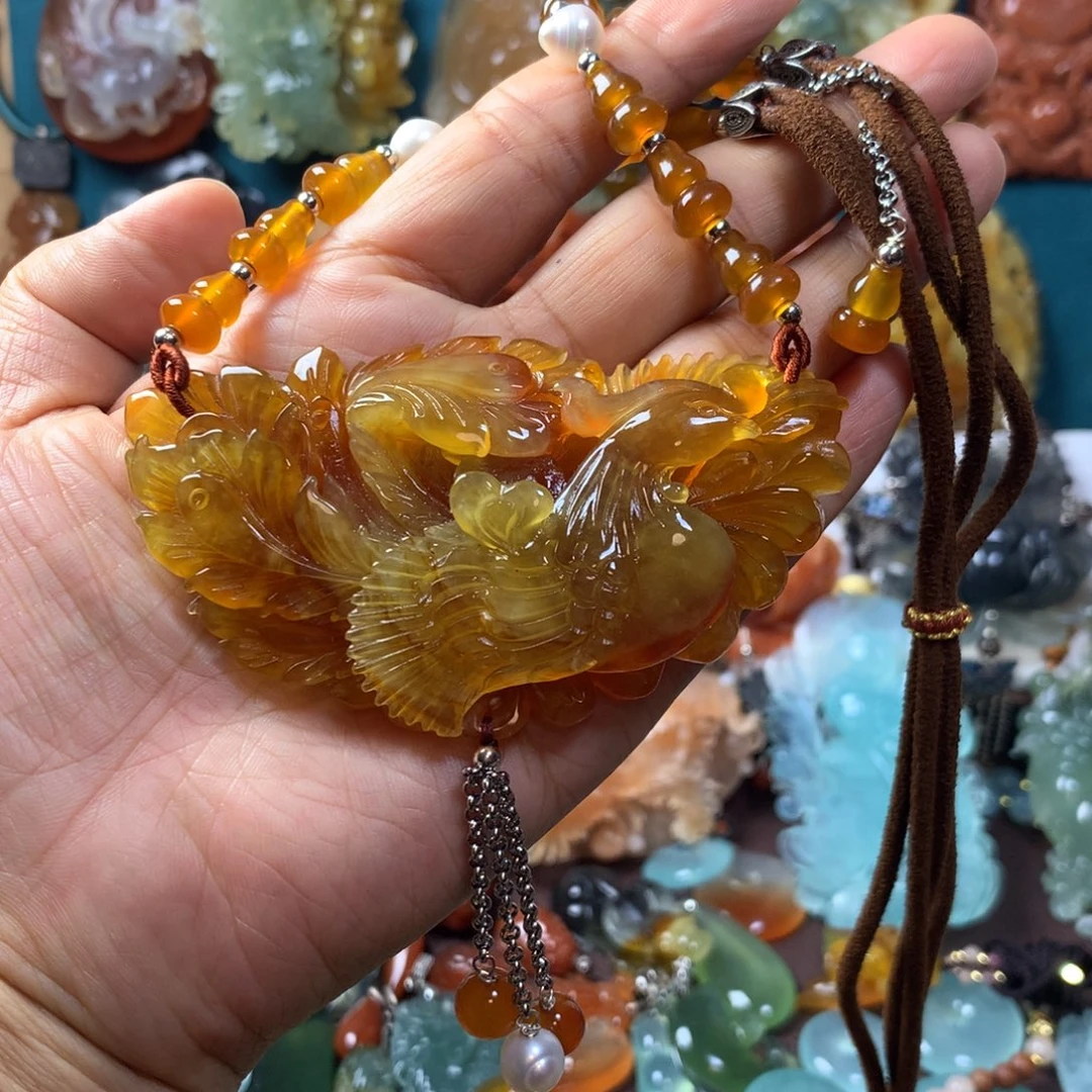 蛇纹石玉未镶嵌挂坠