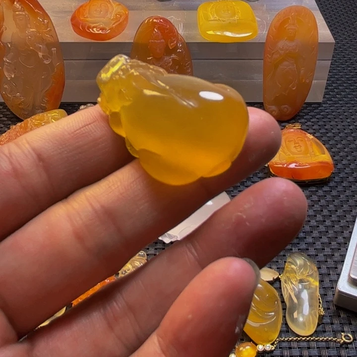 开****石英质玉旦面未镶嵌