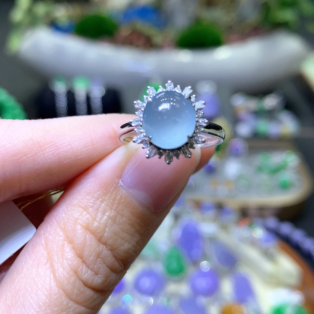 【闪购商品】翡翠颈饰18K金镶嵌翡翠吊坠项链