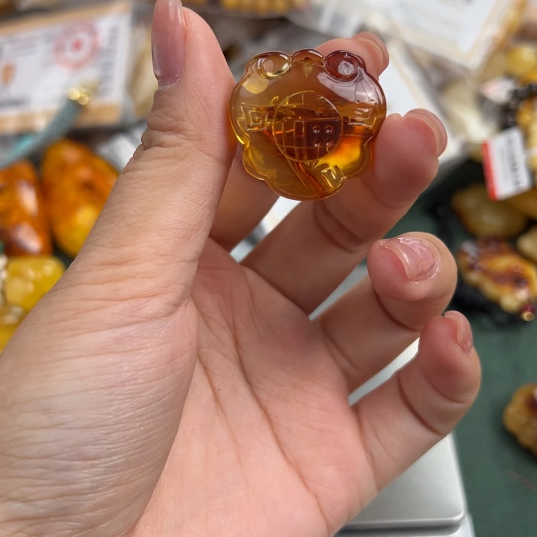 琥珀未镶嵌珠宝奇石