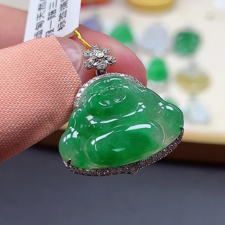 翡翠18K金镶嵌颈饰