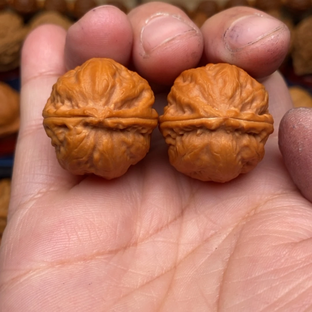 文玩核桃把件手捻粗筋八棱