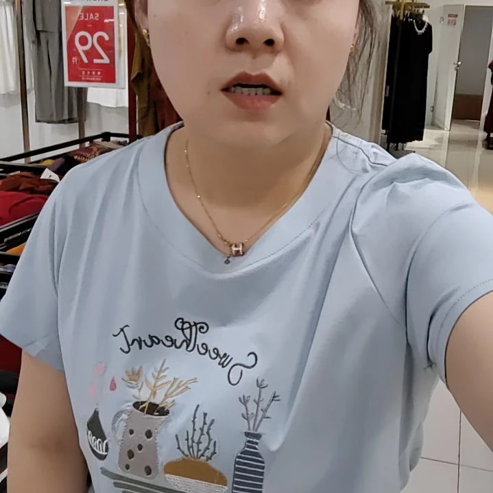 女装百搭休闲女衫