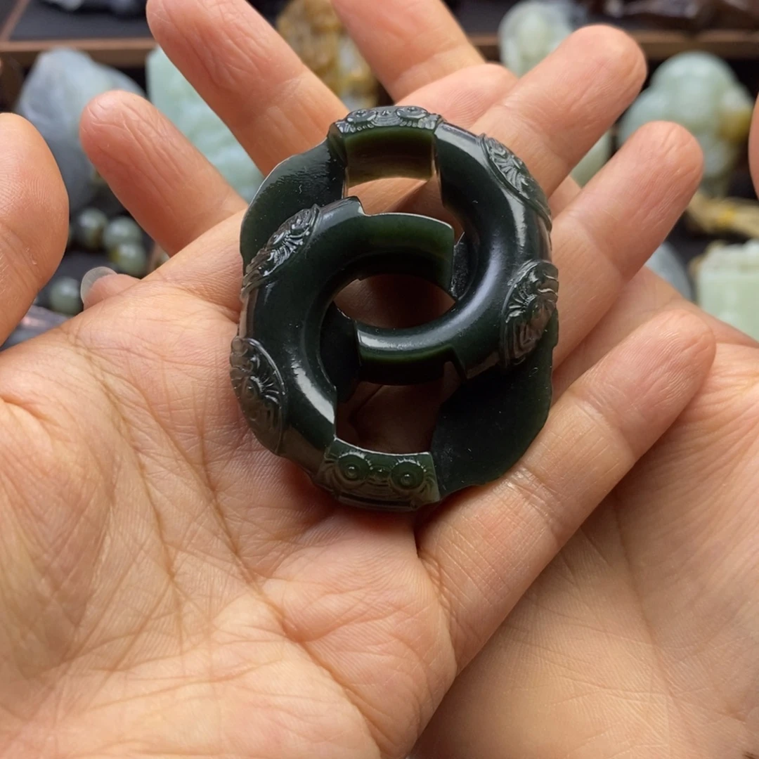 和田玉未镶嵌挂件