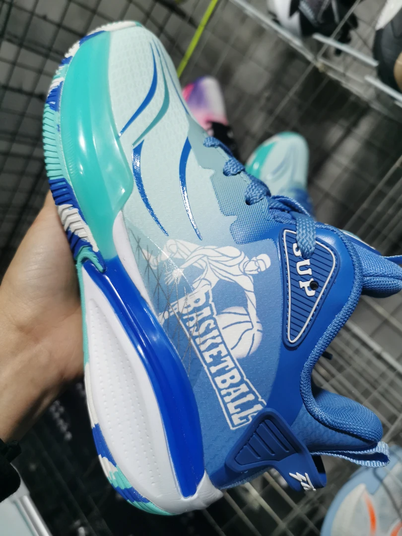 曾姐断码运动篮球鞋