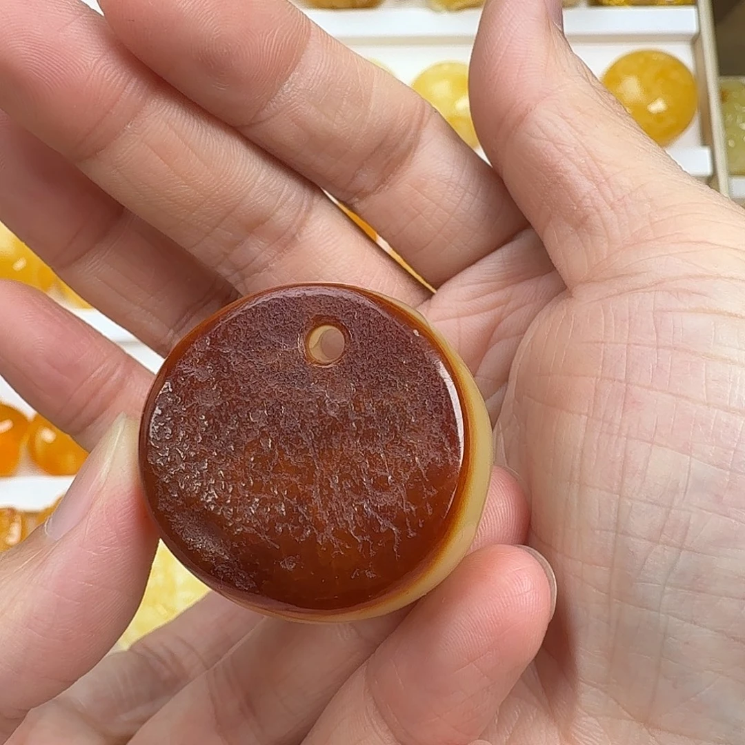 蜜蜡未镶嵌颈饰蜜蜡