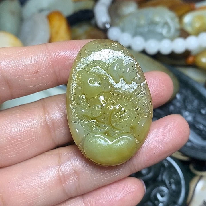 和田玉未镶嵌挂件