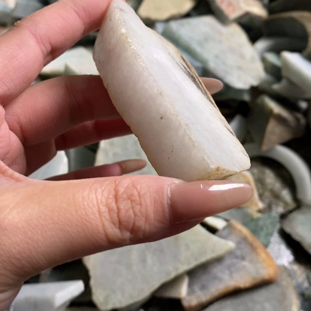 颈饰未镶嵌翡翠天然翡翠