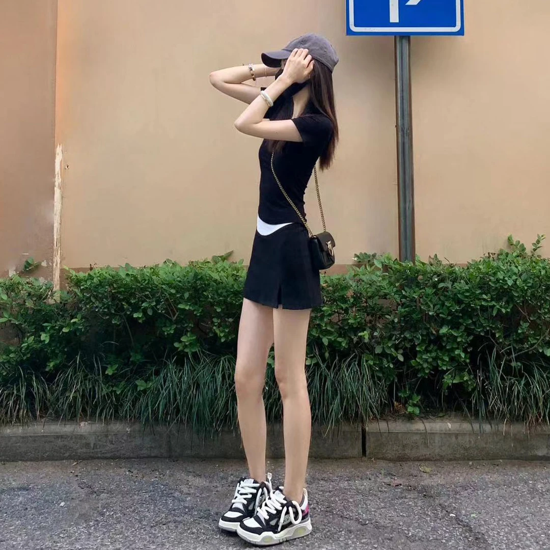 夏季穿搭一整套新款假两件拼接显瘦短袖上衣高腰休闲短裤裙套装女
